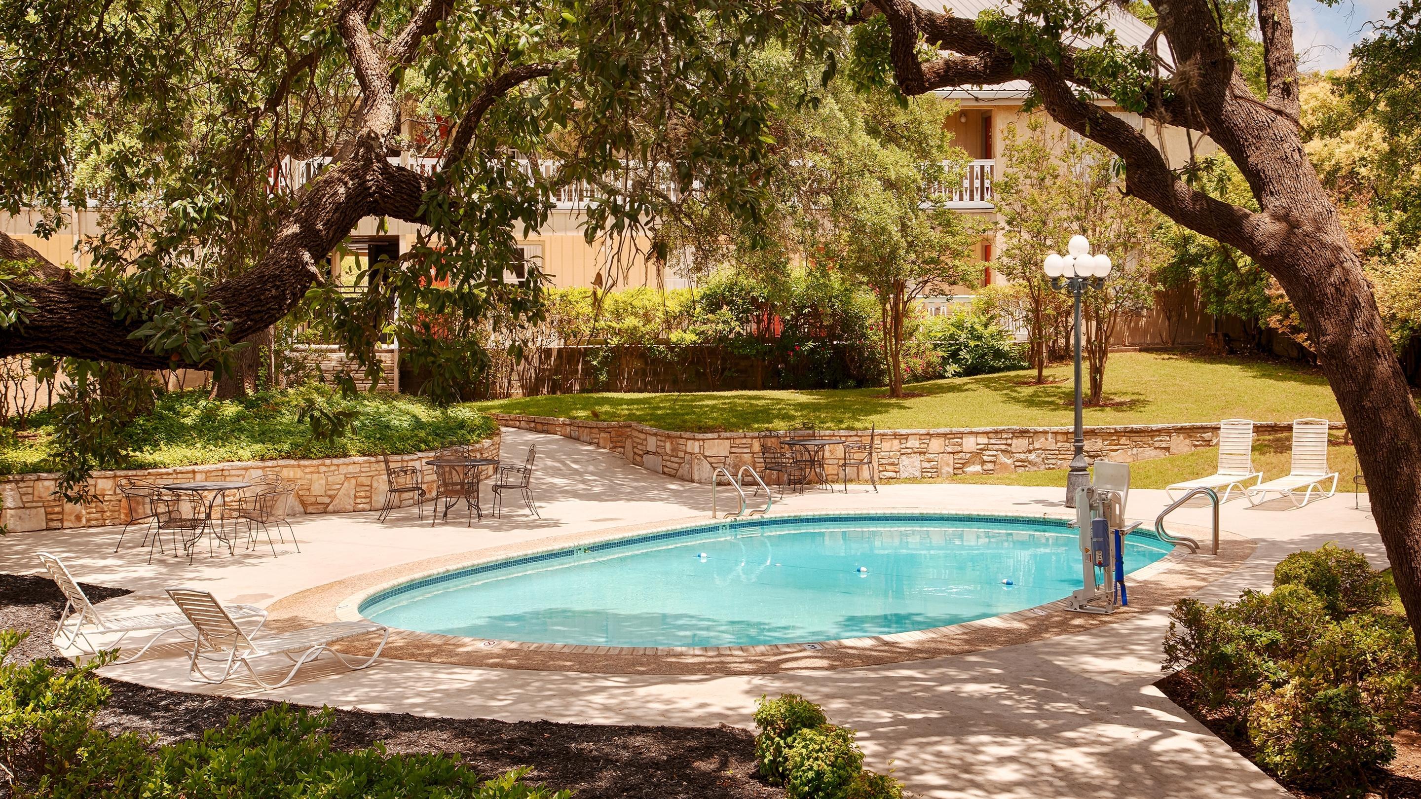 Best Western Sunday House Inn Kerrville Exteriör bild