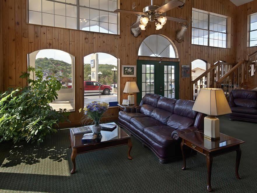 Best Western Sunday House Inn Kerrville Exteriör bild